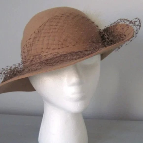 Vintage  hat. By Chelton. Chic. main image 9